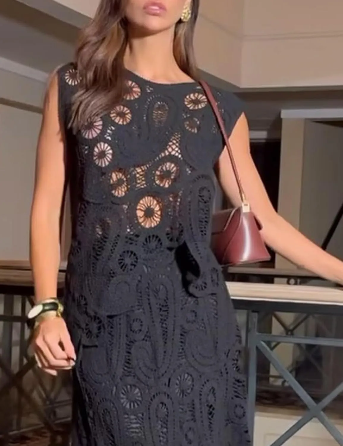 Arssm Womens Hollow Out Floral Lace Vest Crewneck See Through Tank Top Loose Fit Summer Crochet Cover Up