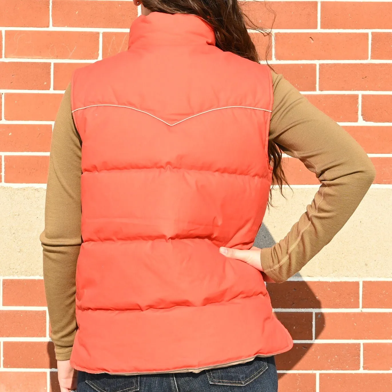 Filson Ladies Waxed Down Vest in Campfire
