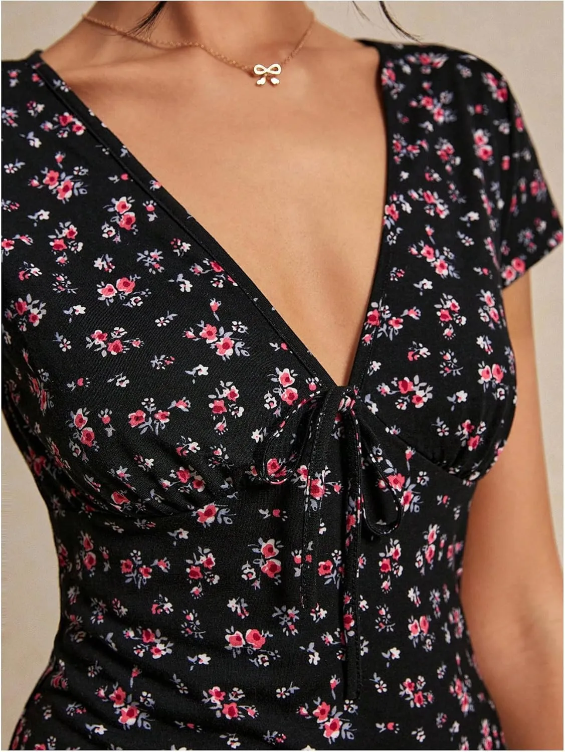 Milumia Women's Boho Disty Floral Mini Dress Deep V Neck Short Sleeve A Line Short Dress