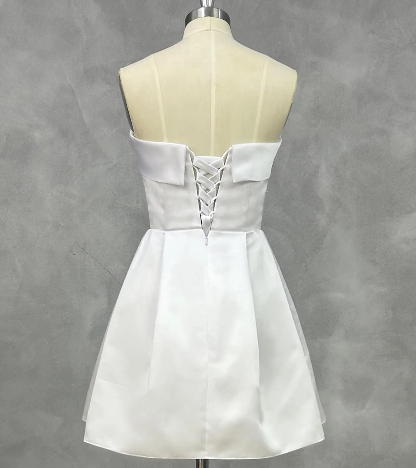 Short Homecoming Prom Dresses 2025 Strapless Mini Wedding Dress for Bride A Line Satin Cocktail Dress Ball Gowns