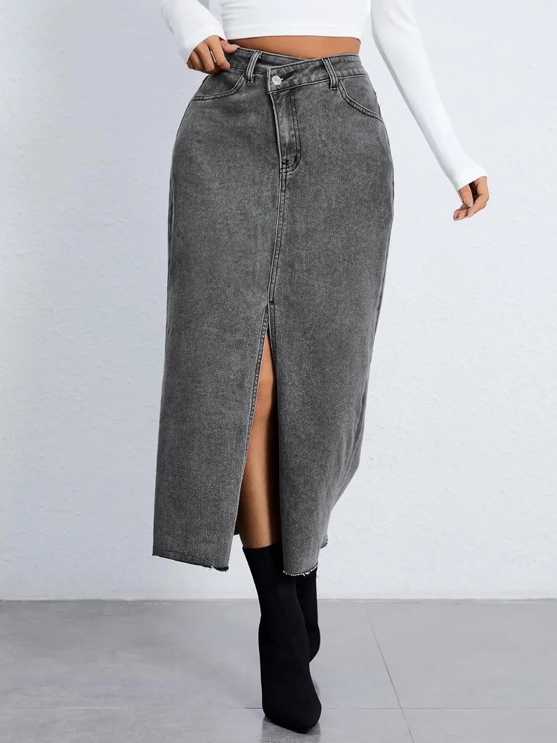 SweatyRocks Women's Casual High Waist Denim Skirt Split Hem Raw Trim Midi Jean Skirts
