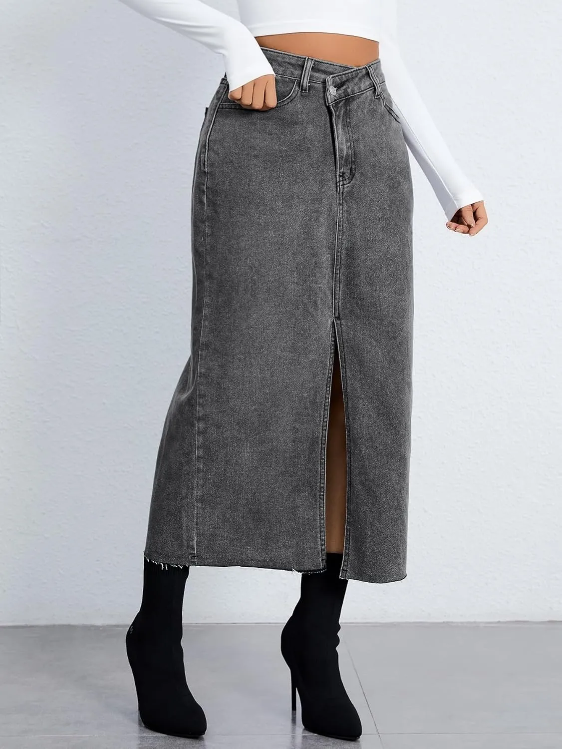 SweatyRocks Women's Casual High Waist Denim Skirt Split Hem Raw Trim Midi Jean Skirts