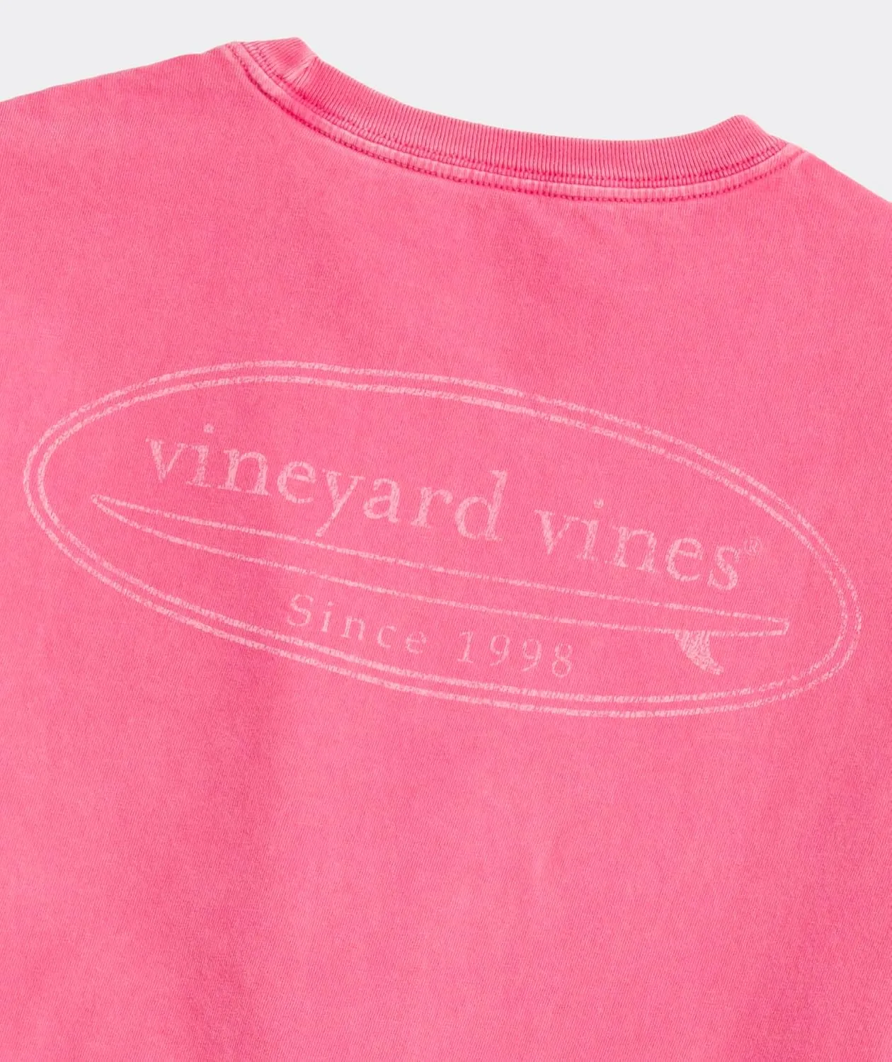 vineyard vines Men's Drift Dye Outlined Surf Logo Short-Sleeve Pocket Tee