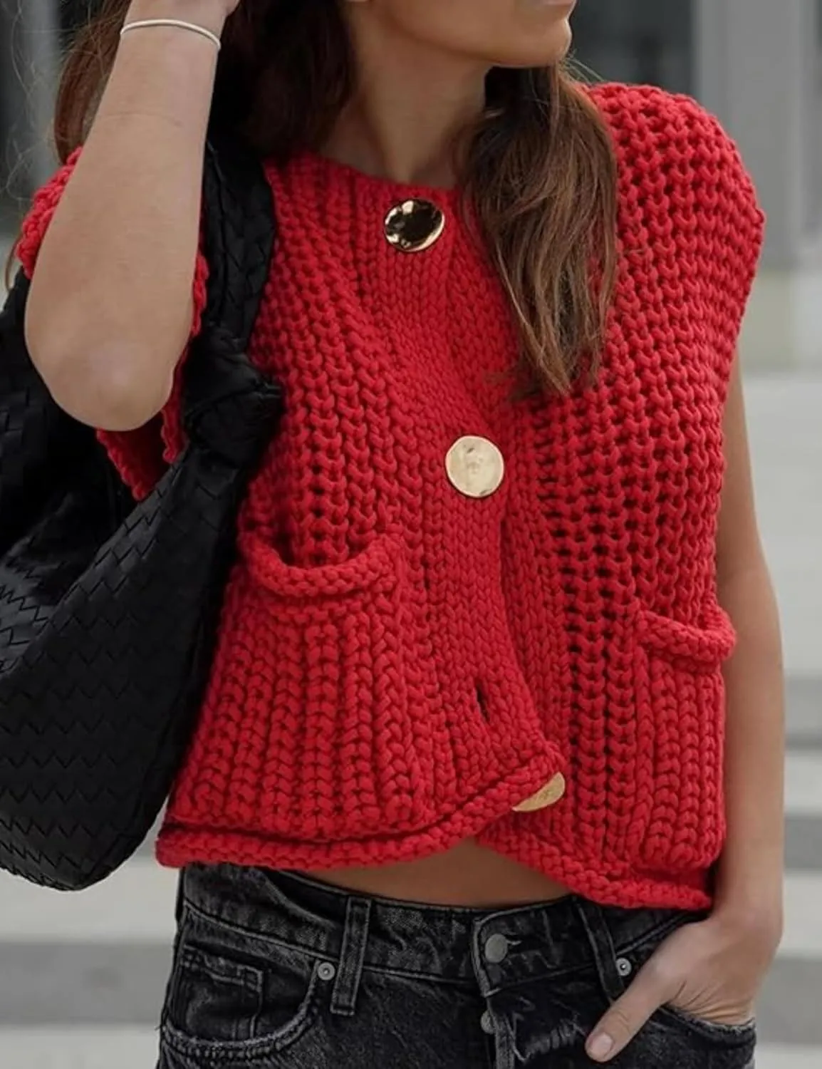 Women's Chunky Knit Vest Button Down Casual Sleeveless Cropped Crochet Sweater Cardigan with Pockets