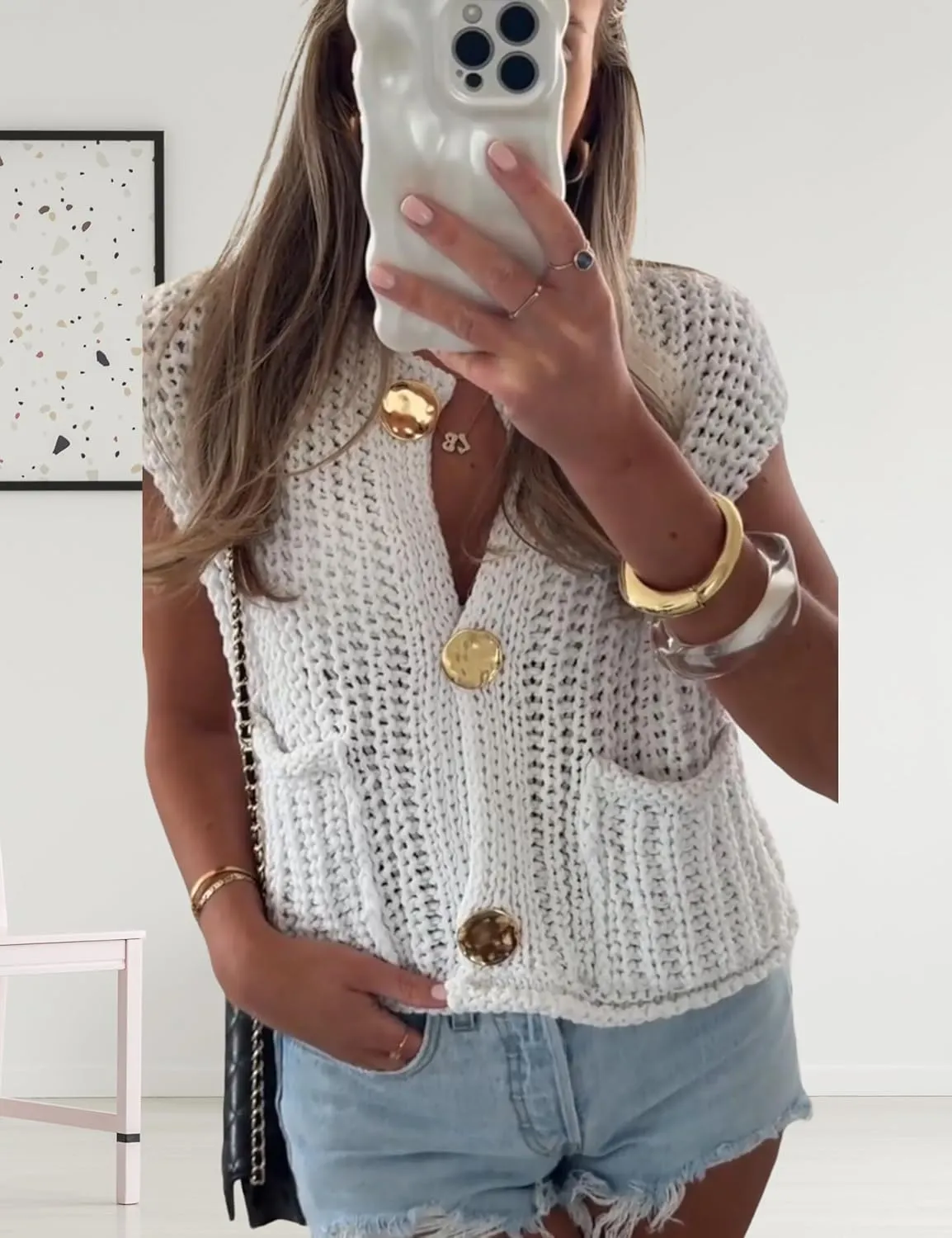 Women's Chunky Knit Vest Button Down Casual Sleeveless Cropped Crochet Sweater Cardigan with Pockets