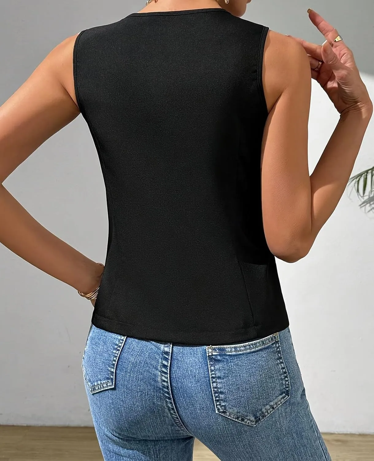 Women's Cropped Suit Vest V Neck 2025 Single Breasted Button Down V Neck Business Casual Dressy Waistcoat Vest Tops